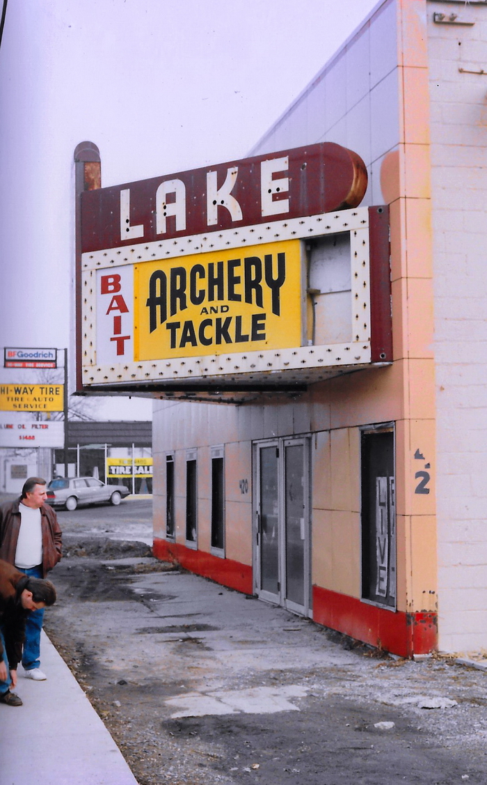 Lake Theatre - MARQUEE FROM SIDE